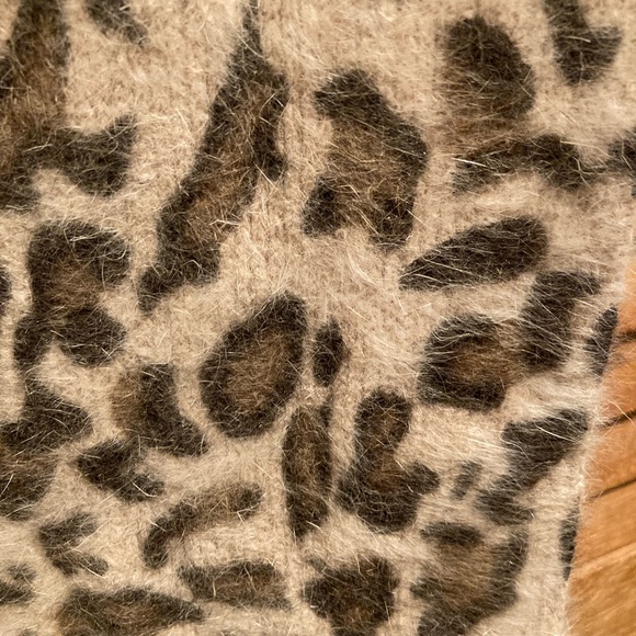 Derhy Leopard Print Angora Scarf - Picture 14 of 16